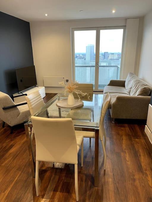 Lovely 2-Bedroom Condo With Balcony Манчестер Екстер'єр фото