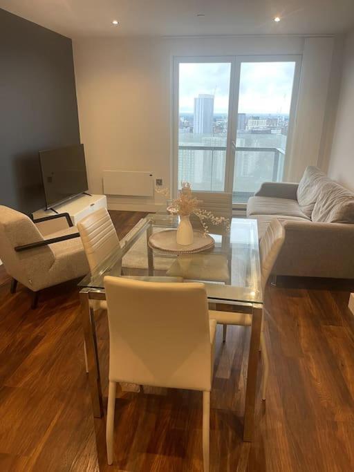 Lovely 2-Bedroom Condo With Balcony Манчестер Екстер'єр фото